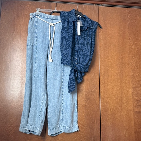 Jane & Delancey Tropical Print Self Tie Button-Up Sleeveless Top in Blues NWT XL - Picture 3 of 8